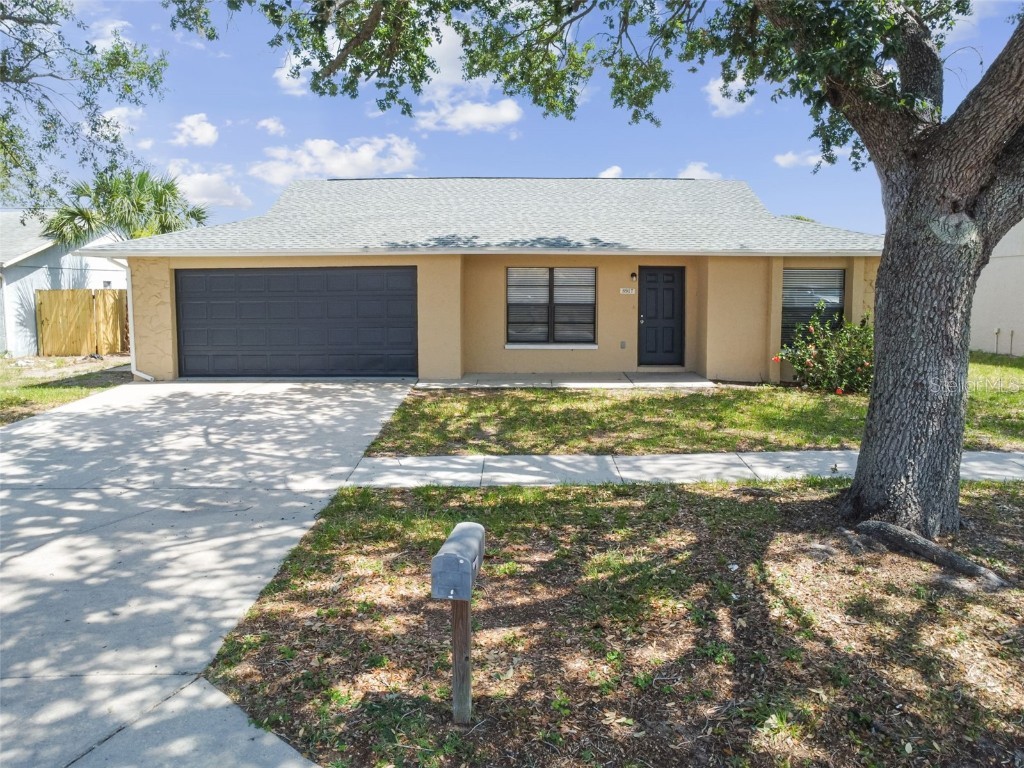 8917 Schrader Boulevard Port Richey FL 34668 W7854832 image1