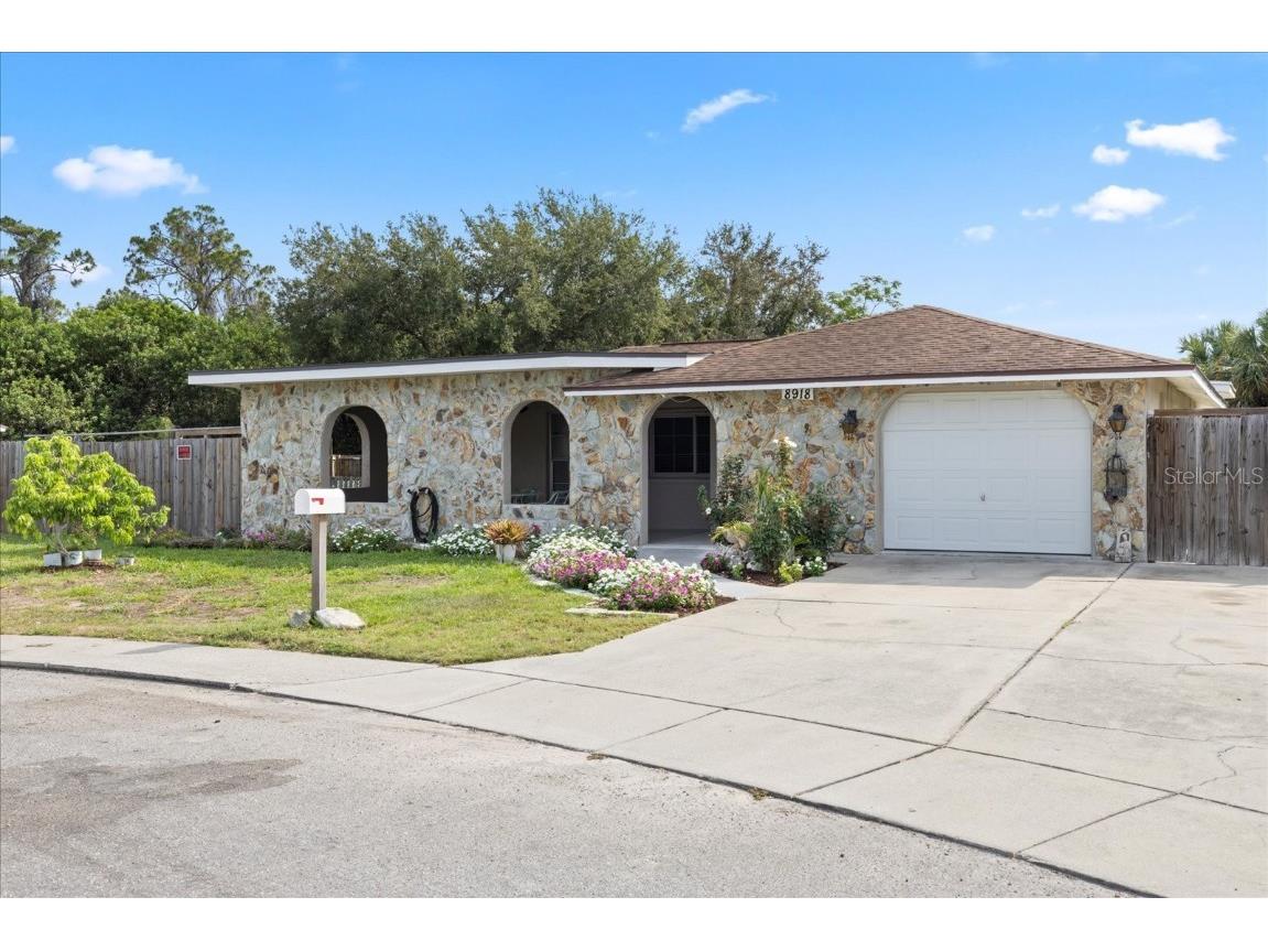 8918 Carmen Lane Port Richey FL 34668 TB8390907 image1