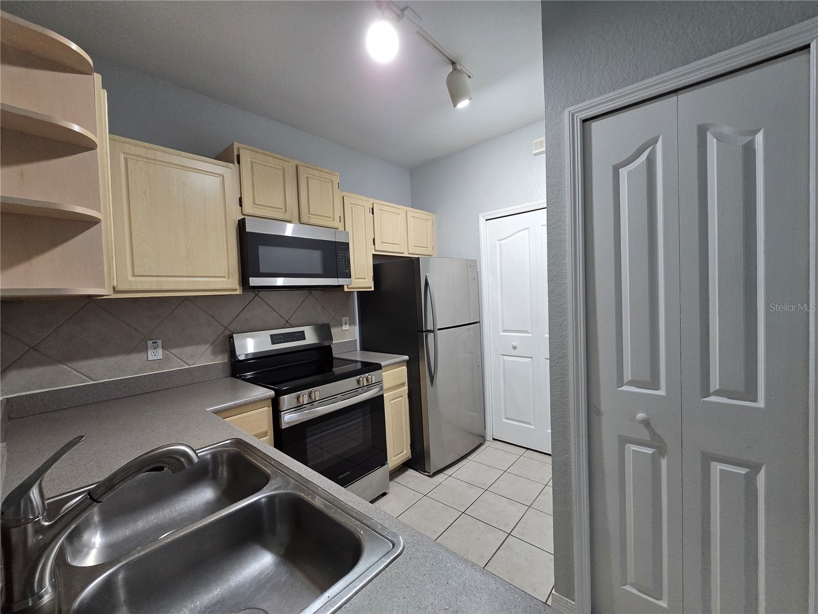 8919 Legacy Court #102 Kissimmee FL 34747 O6388087 image11