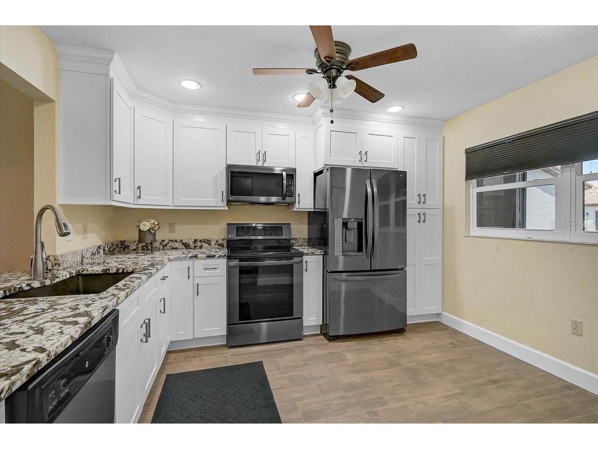 892 Country Club Circle #50 Venice FL 34293 A4687901 image12