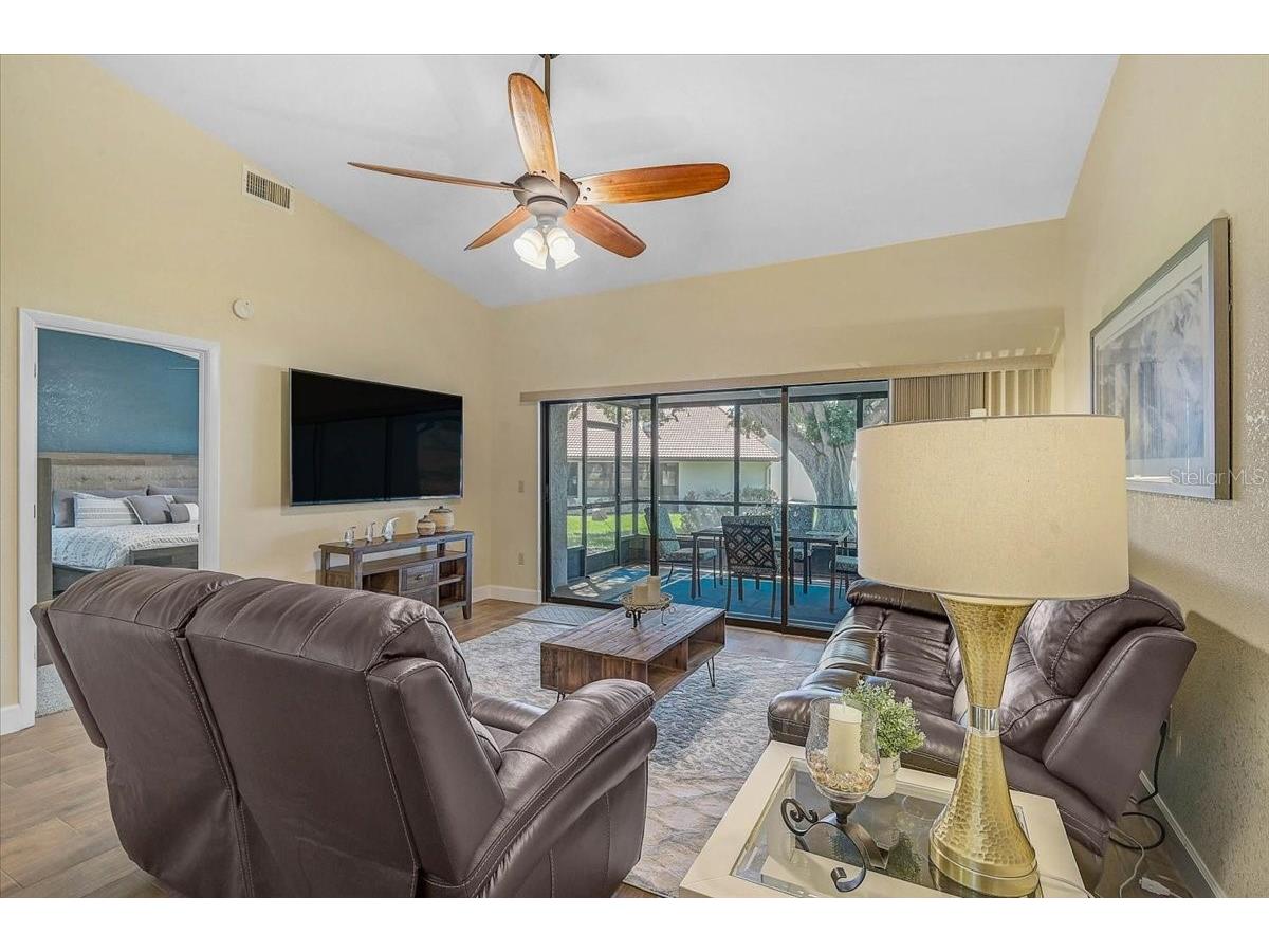 892 Country Club Circle #50 Venice FL 34293 A4687901 image2