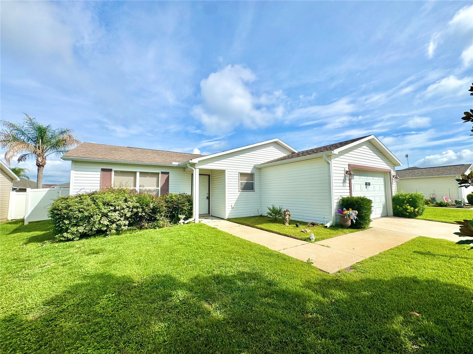 892 Nash Loop The Villages FL 32162 OM725973 image1