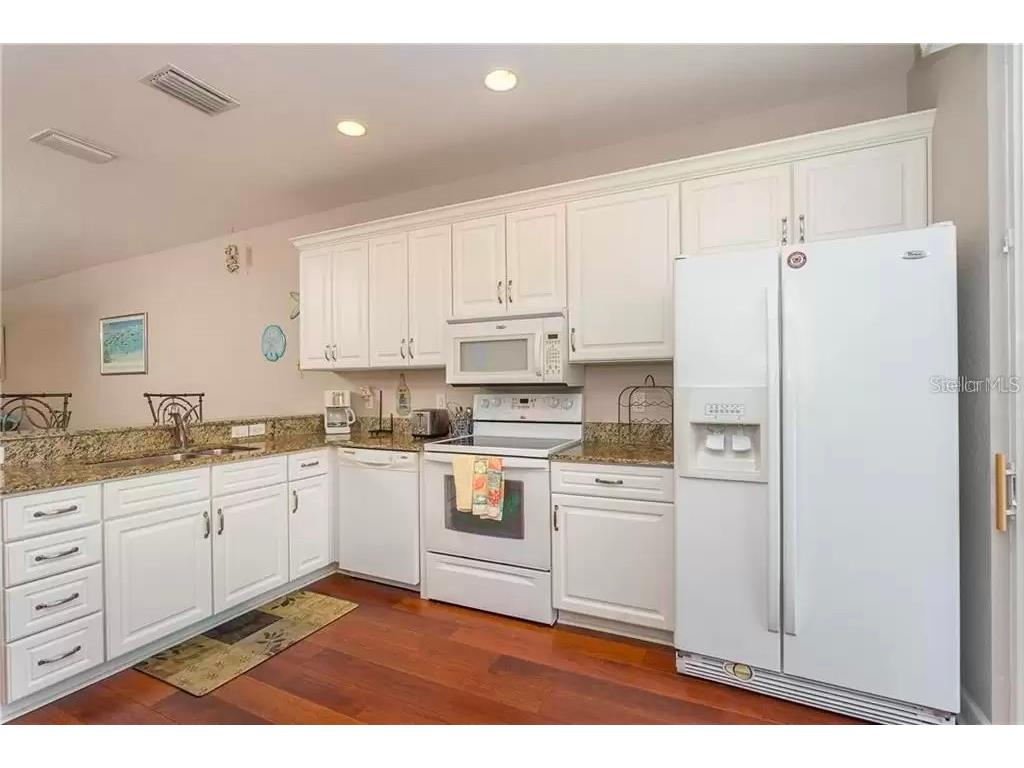 8920 Duval Lane #B15 Sarasota FL 34231 A4663554 image10