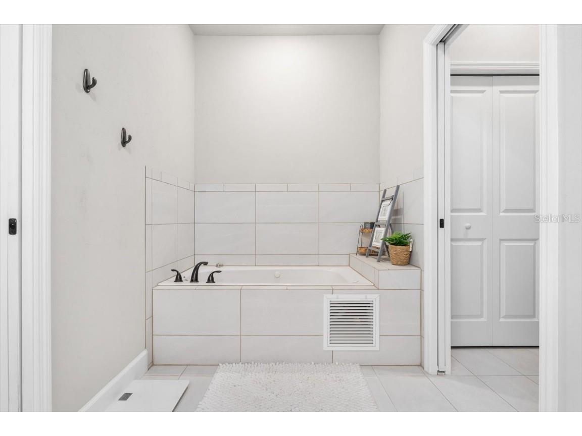 8920 NE 8th Place High Springs FL 32643 GC529284 image26