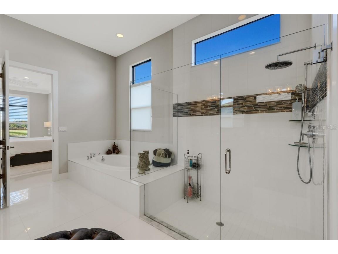 8921 Artisan Way Sarasota FL 34240 A4665836 image37