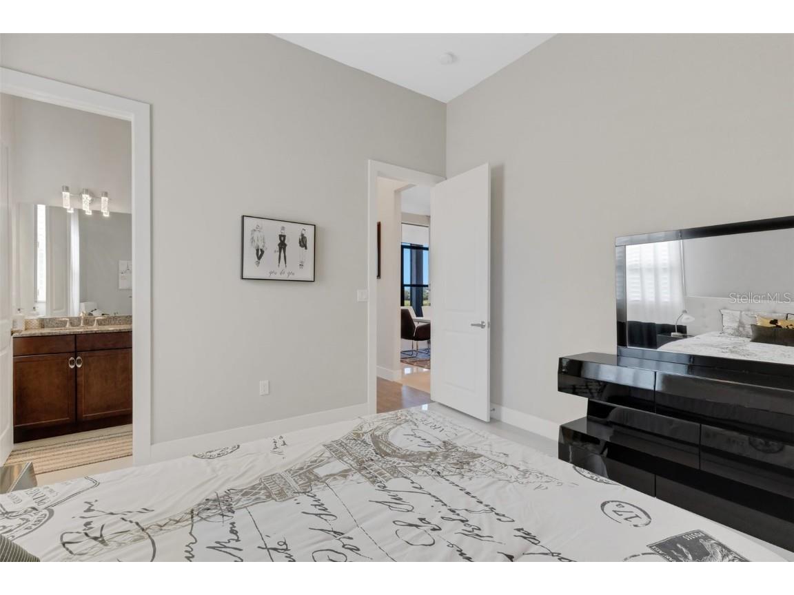 8921 Artisan Way Sarasota FL 34240 A4665836 image51