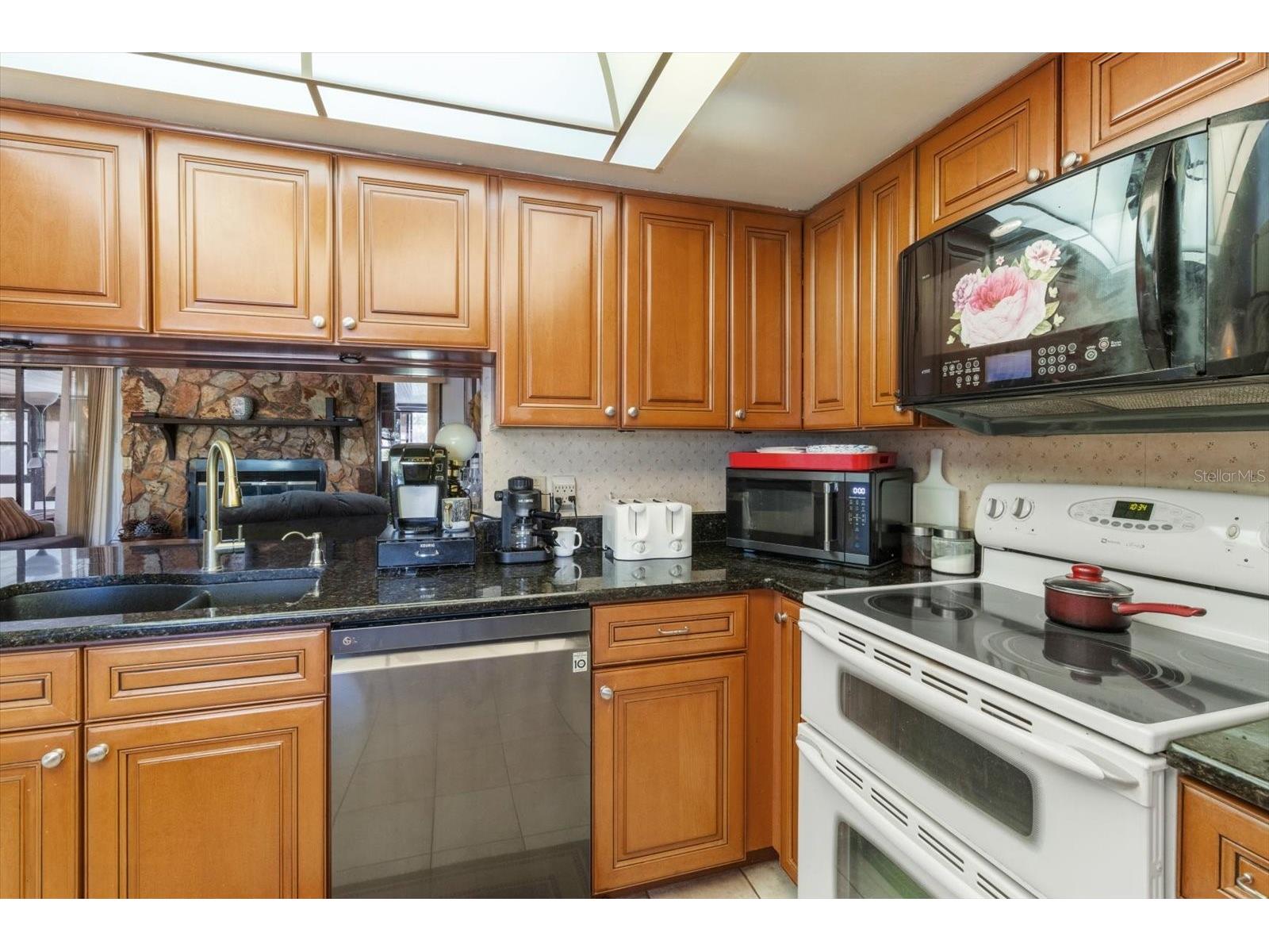 8921 S Thoroughbred Point Inverness FL 34452 TB8514491 image16