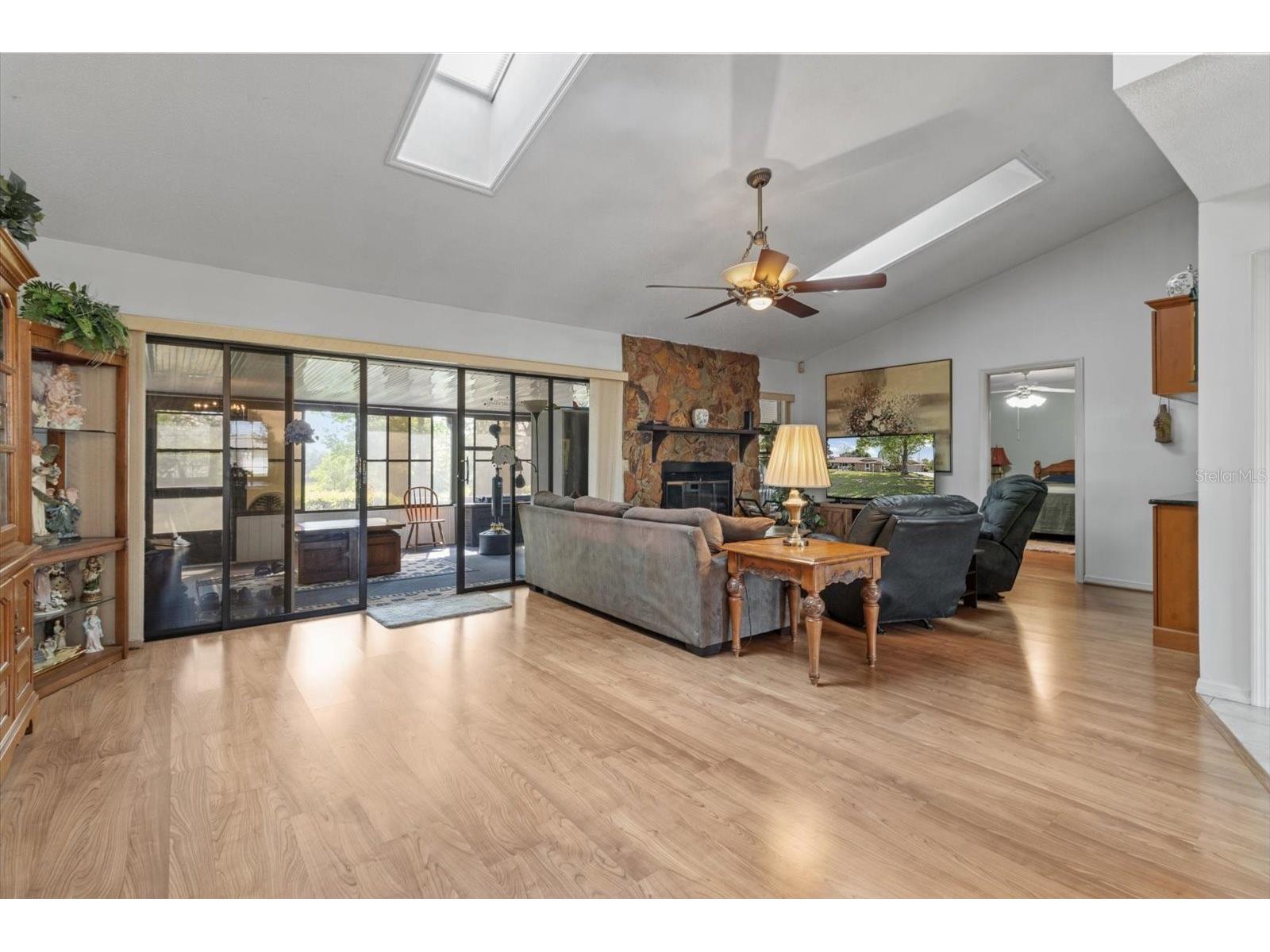 8921 S Thoroughbred Point Inverness FL 34452 TB8514491 image34