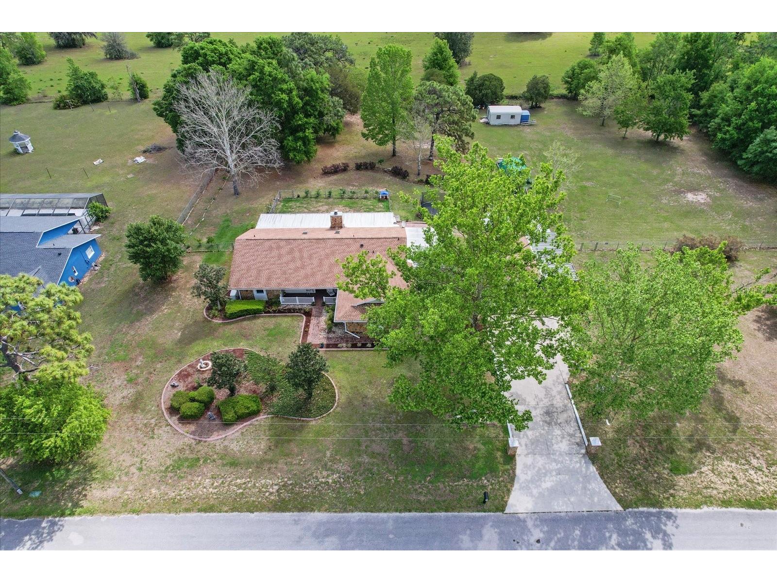 8921 S Thoroughbred Point Inverness FL 34452 TB8514491 image72