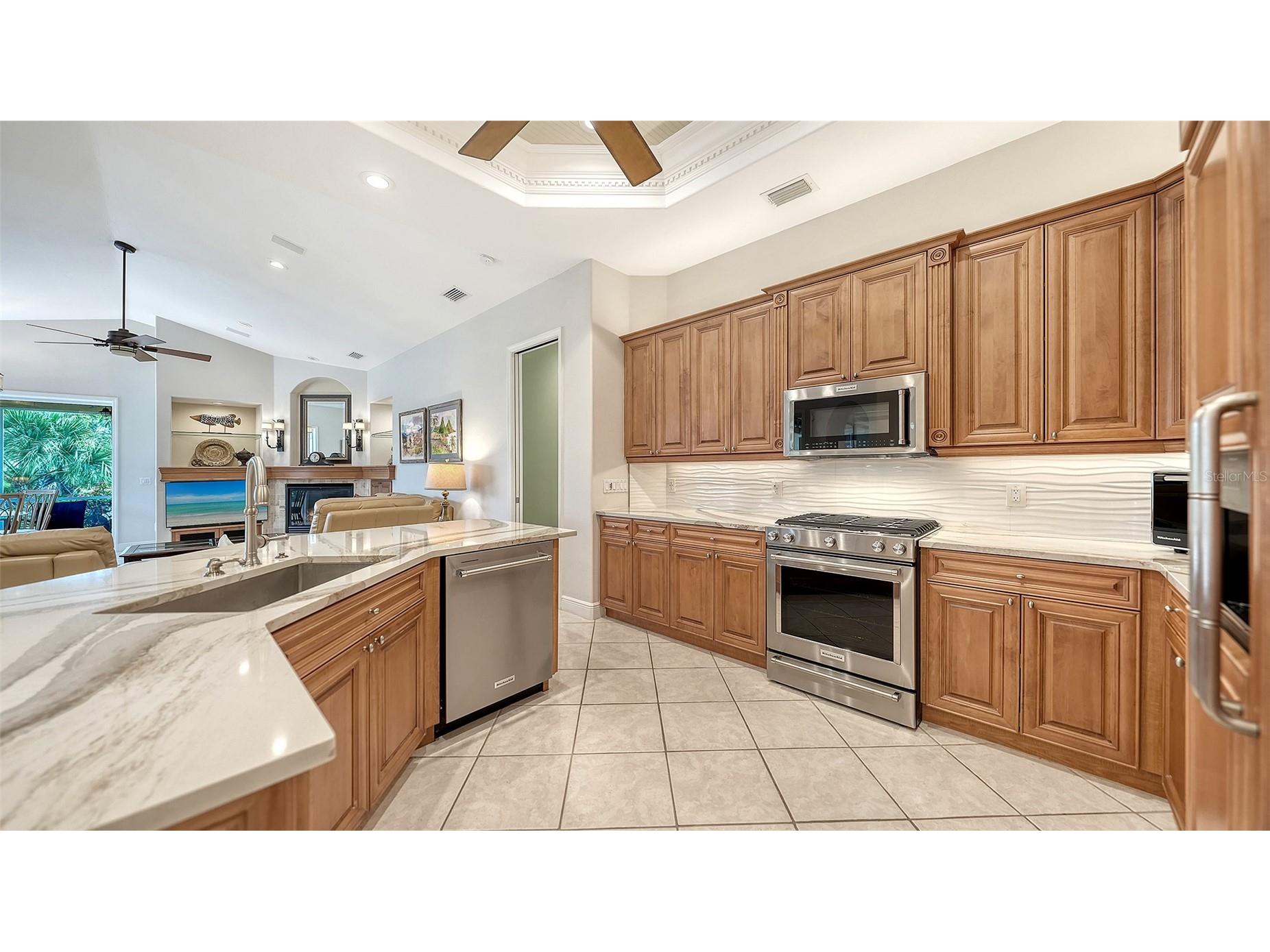 8923 Bloomfield Boulevard Sarasota FL 34238 A4692718 image18