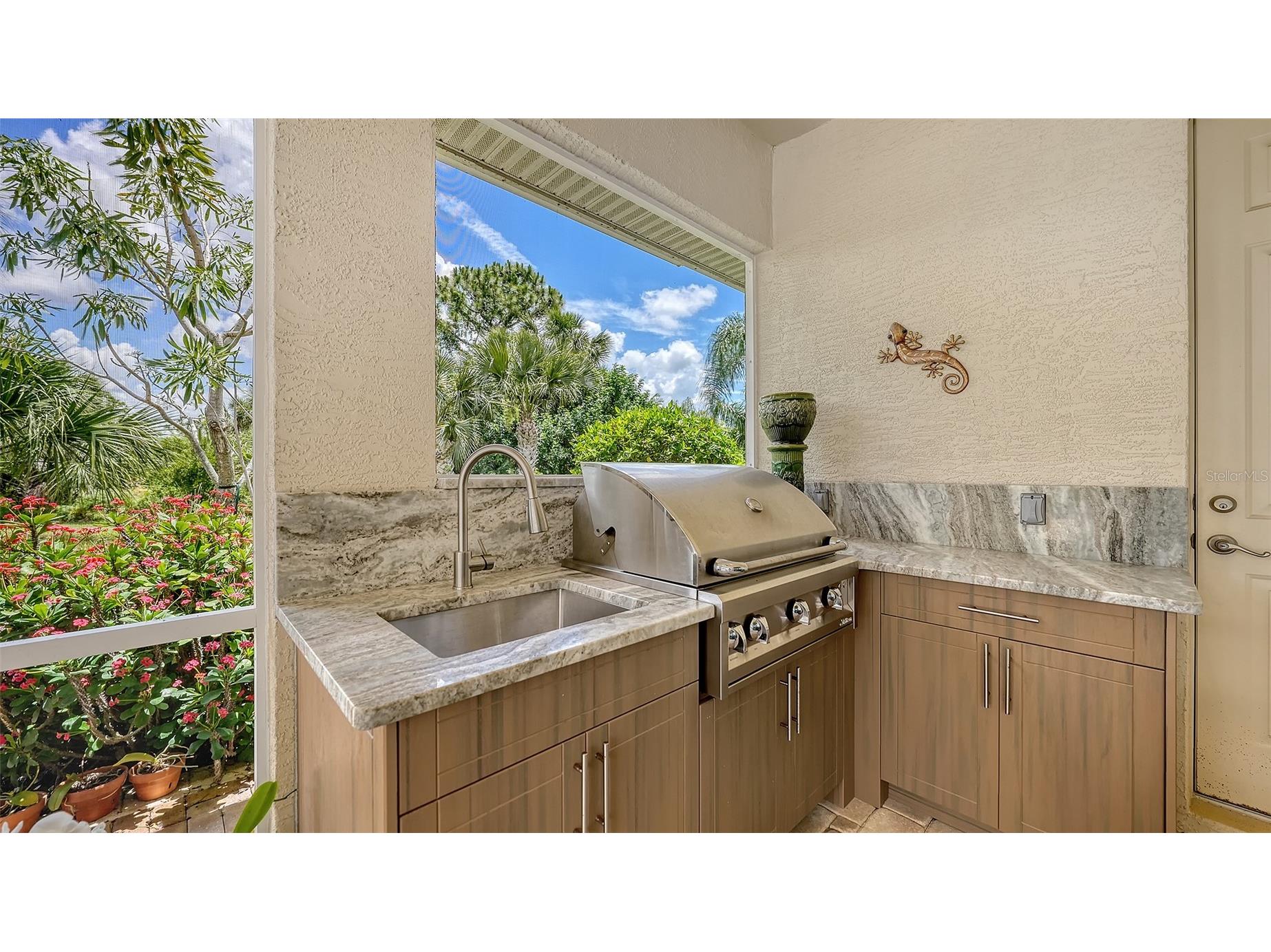 8923 Bloomfield Boulevard Sarasota FL 34238 A4692718 image46