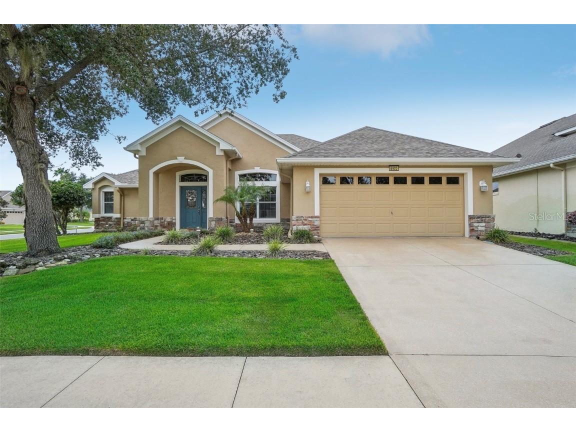 8923 Bridgeport Bay Circle Mount Dora FL 32757 - LAKES OF MOUNT DORA O6242216 image1