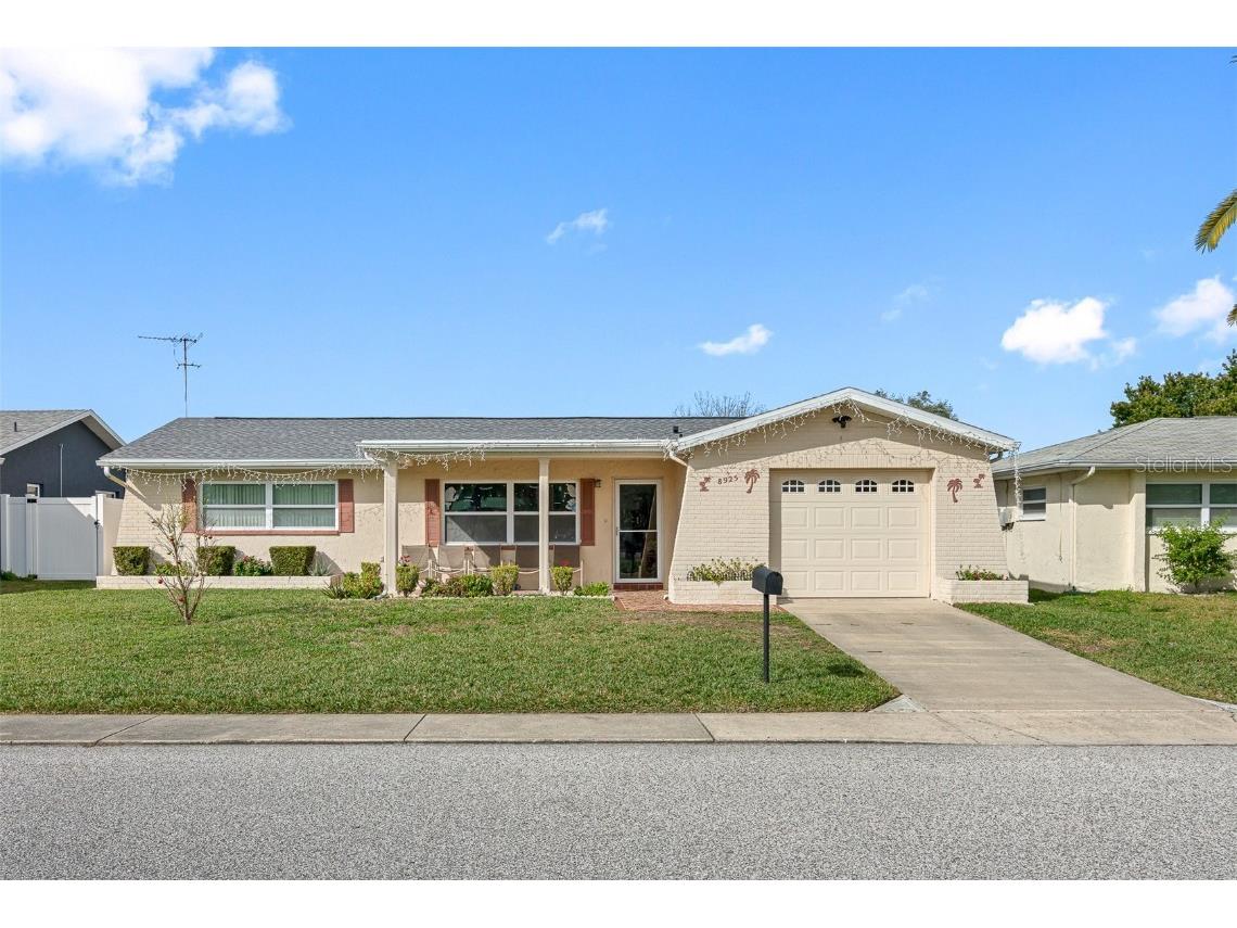 8925 Glen Moor Ln Port Richey FL 34668 U8229689 image1