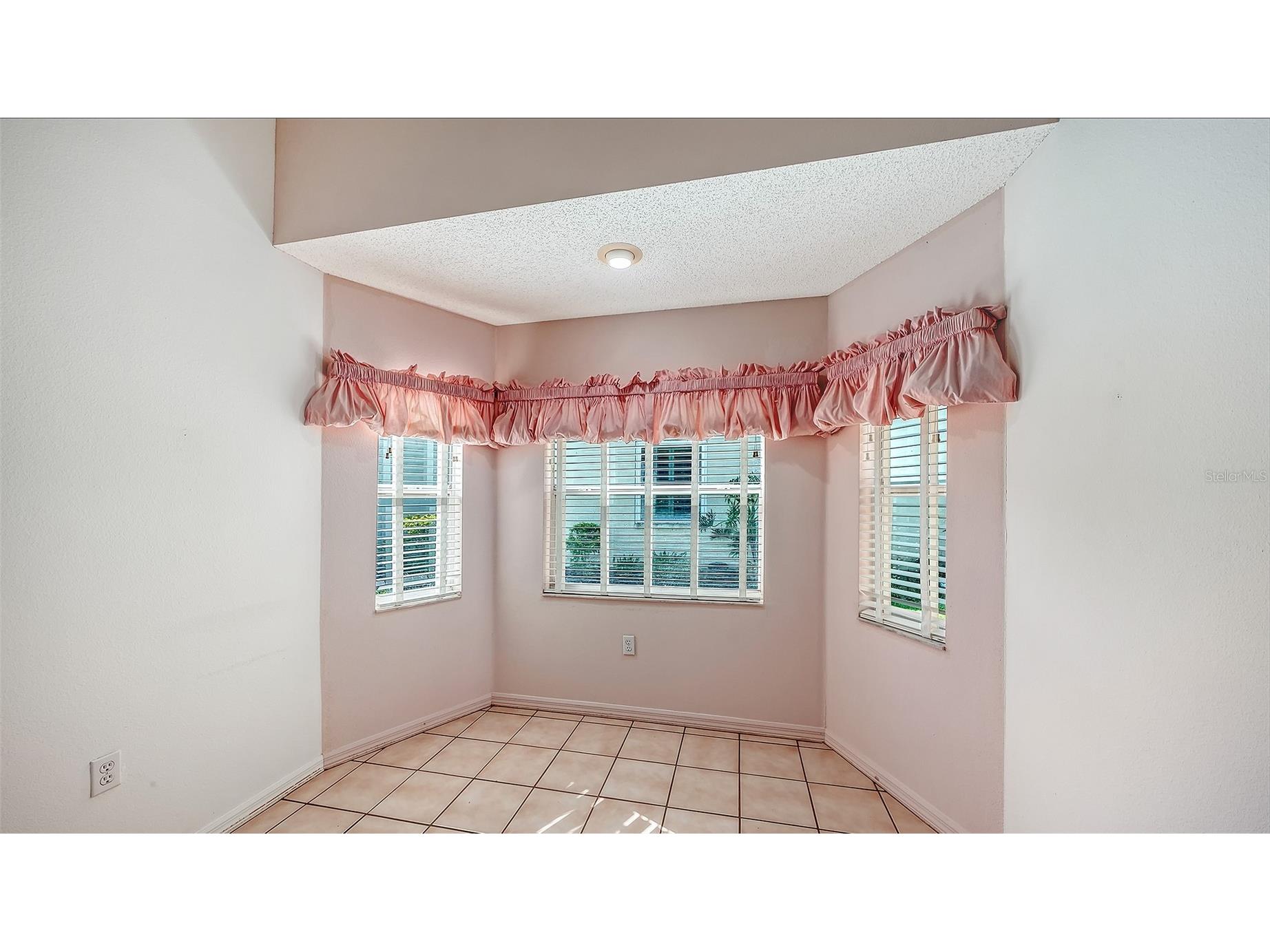 8928 Whitemarsh Avenue Sarasota FL 34238 A4691885 image31