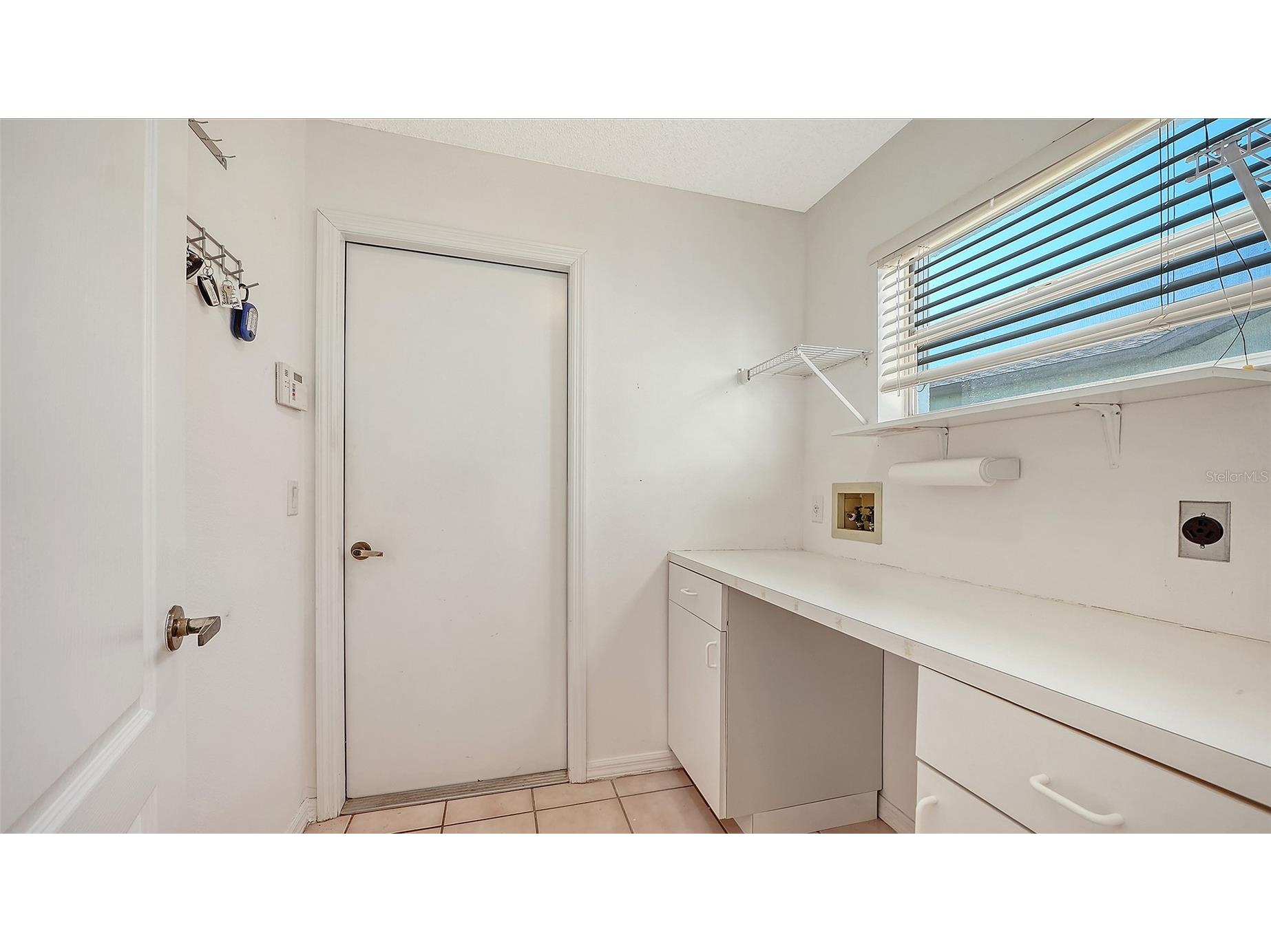 8928 Whitemarsh Avenue Sarasota FL 34238 A4691885 image46