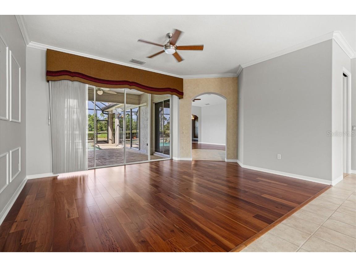 8930 Bloomfield Blvd Sarasota FL 34238 A4654346 image11