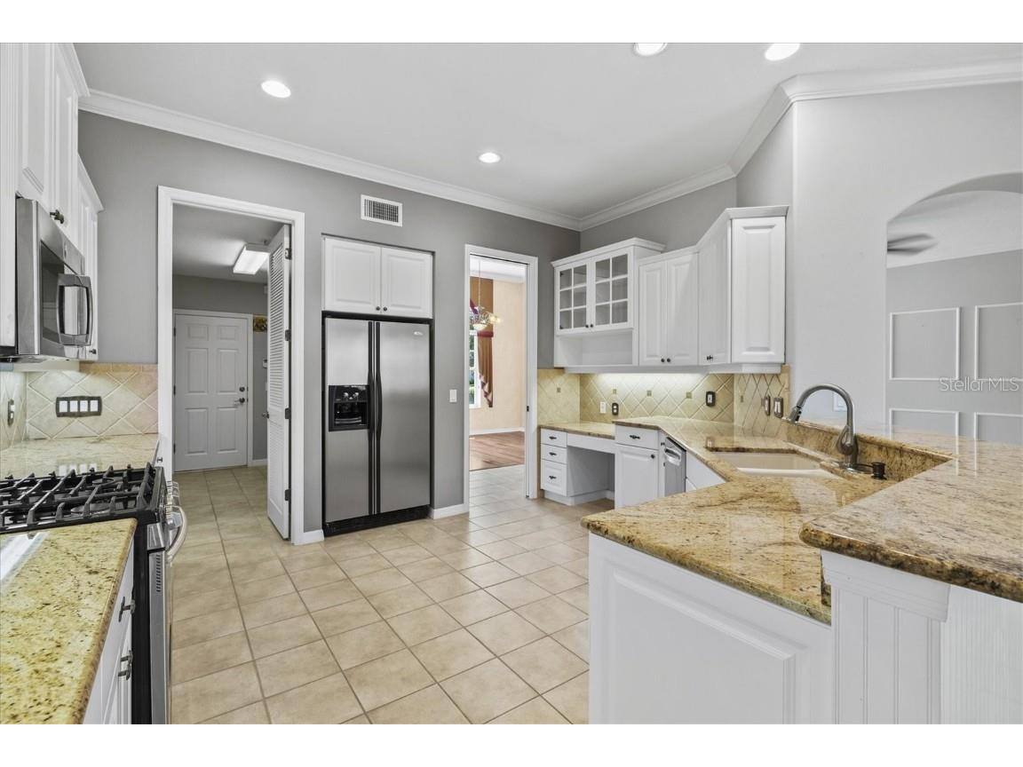 8930 Bloomfield Blvd Sarasota FL 34238 A4654346 image16