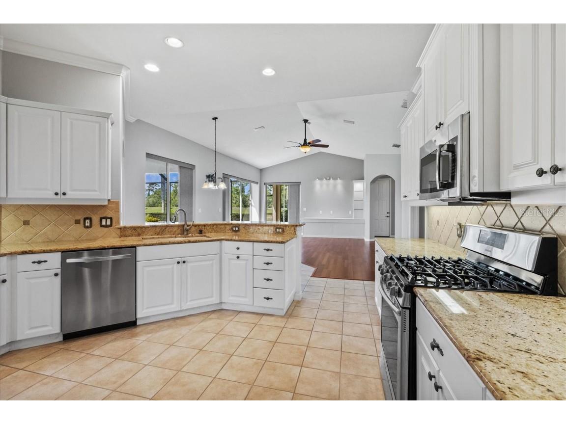 8930 Bloomfield Blvd Sarasota FL 34238 A4654346 image17