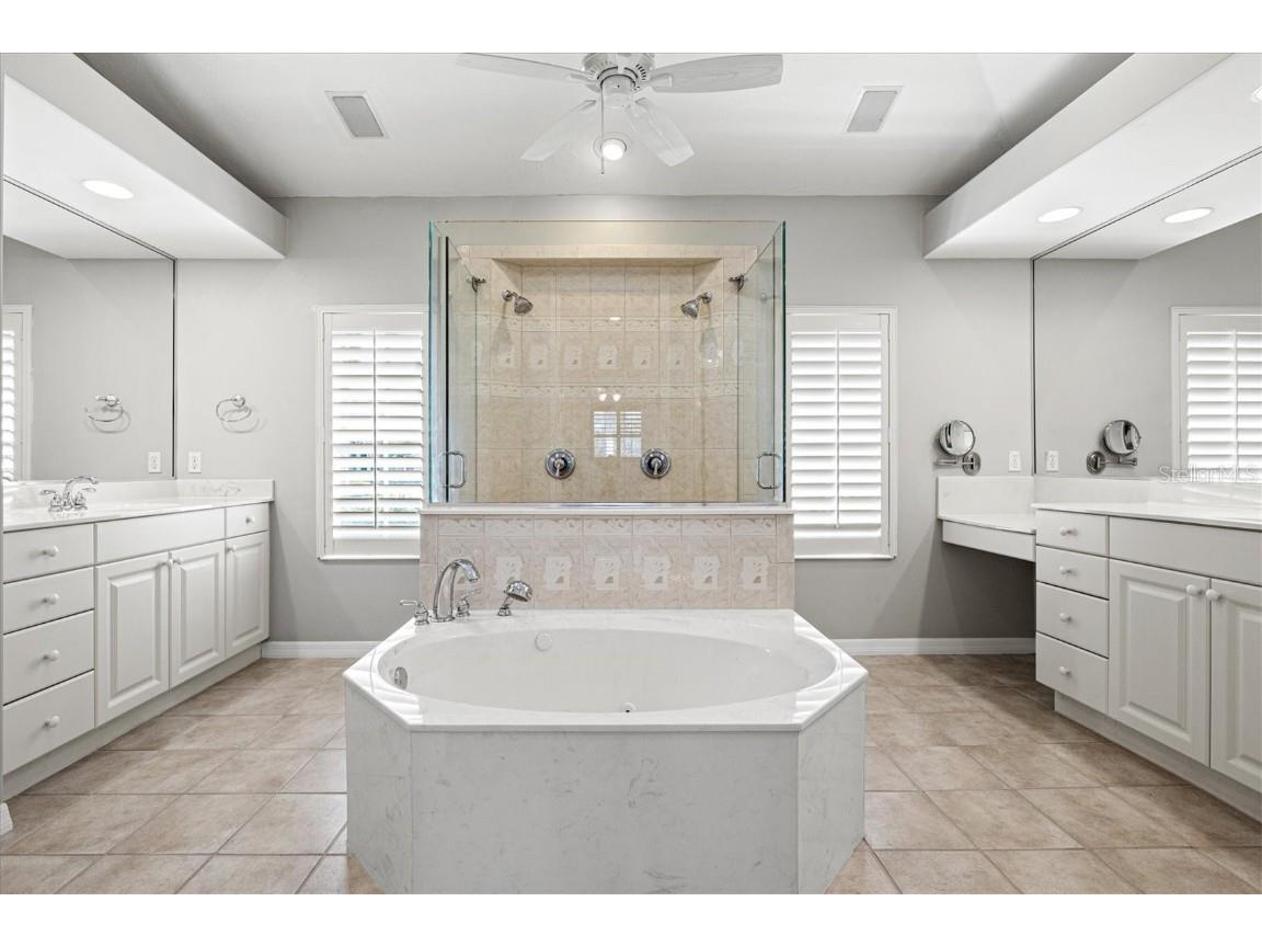 8930 Bloomfield Blvd Sarasota FL 34238 A4654346 image34