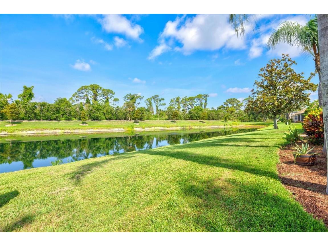 8930 Bloomfield Blvd Sarasota FL 34238 A4654346 image70