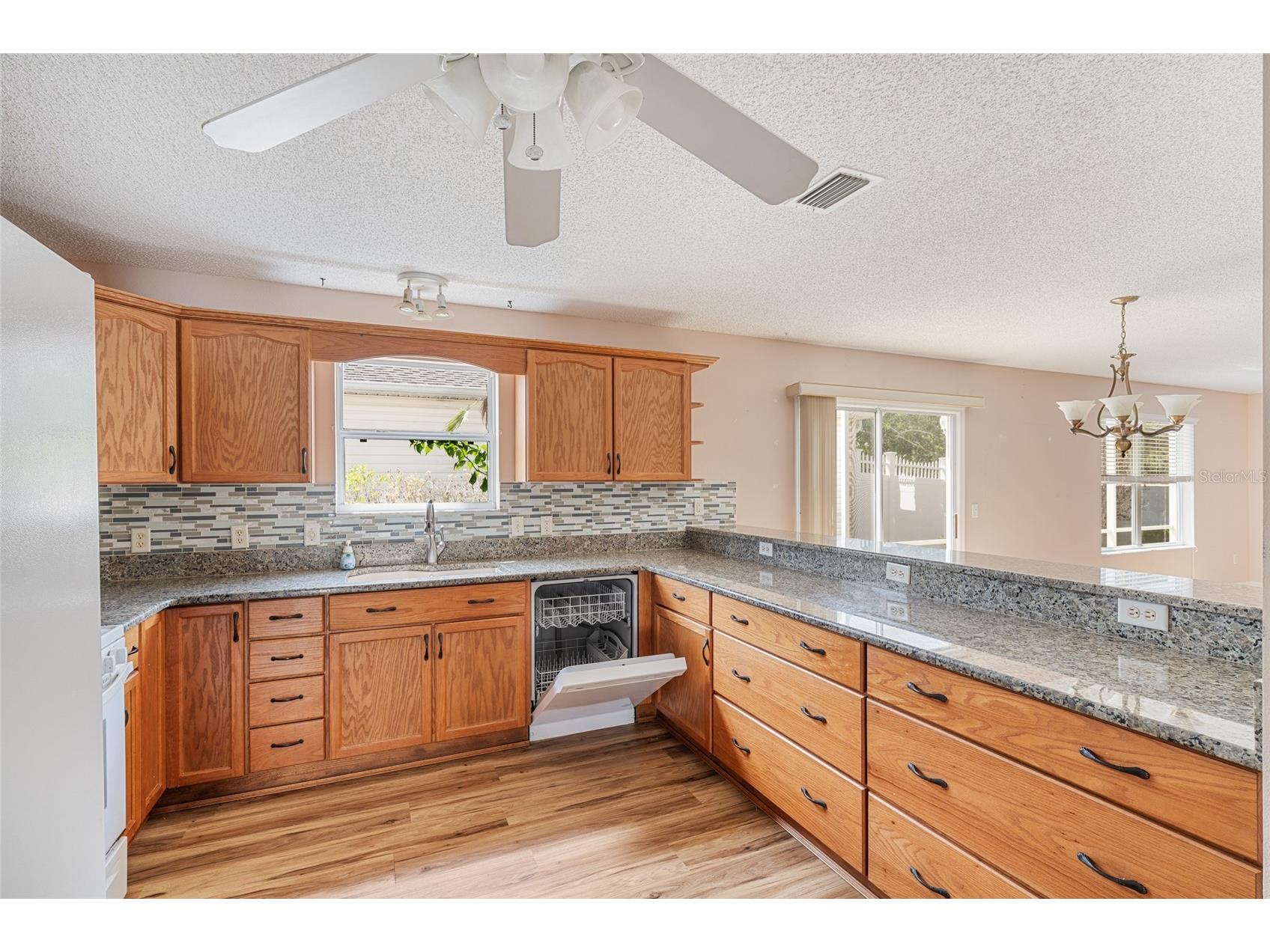 8932 SE 168th Sedgwick Place The Villages FL 32162 OM723287 image13