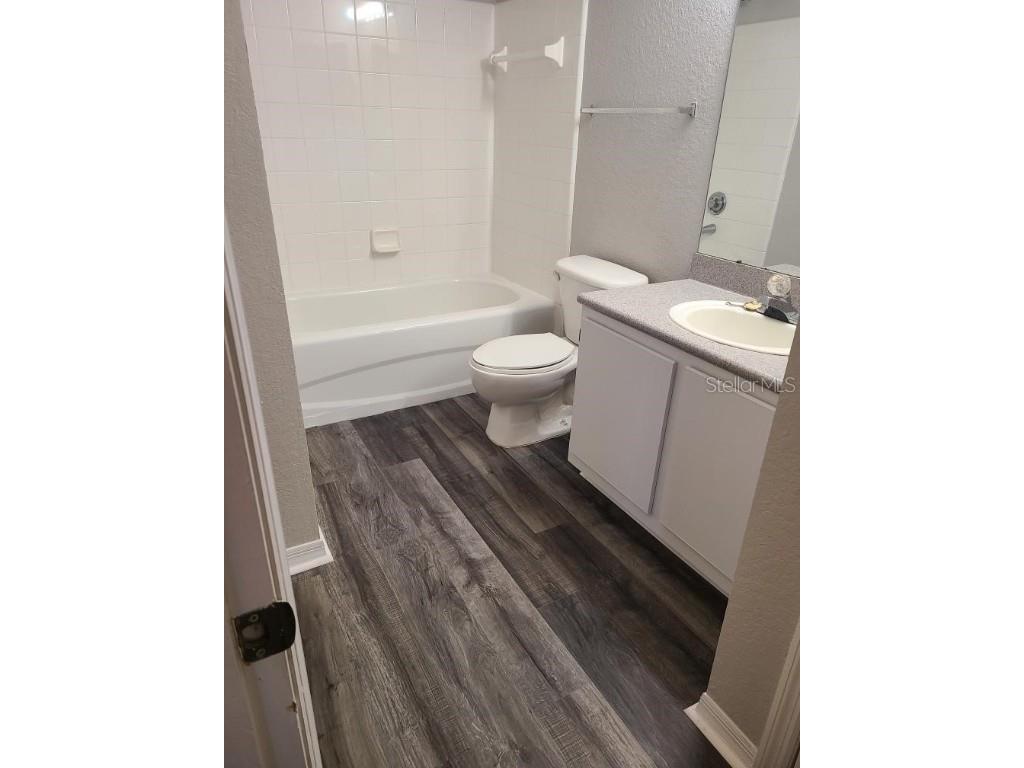 8933 Manor Loop #202 Lakewood Ranch FL 34202 A4663782 image11