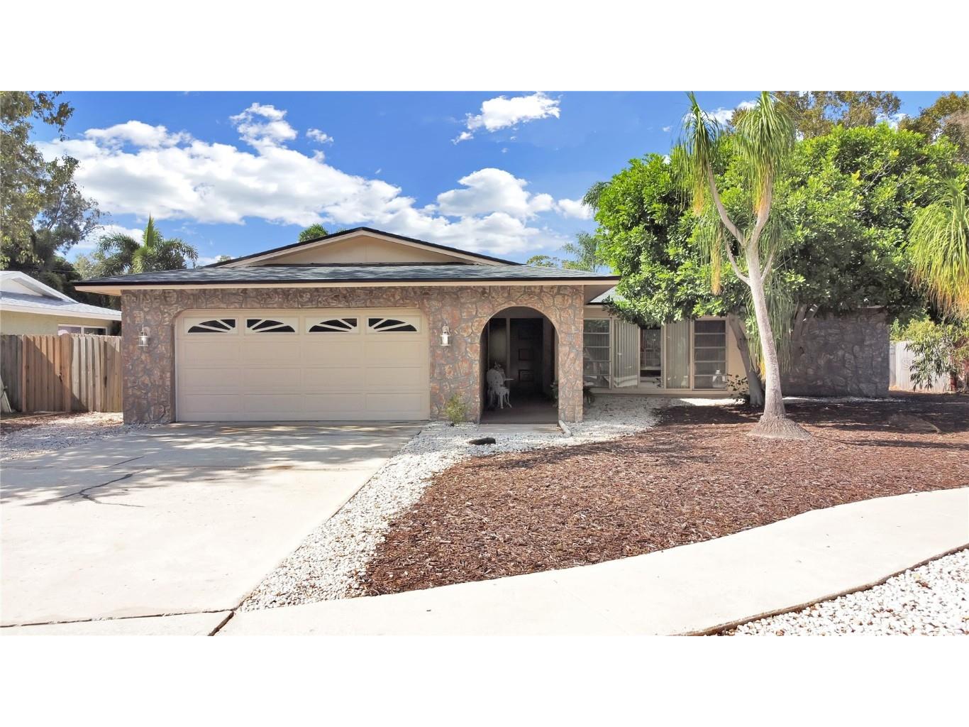 8936 134th Street Seminole FL 33776 A4546978 image1