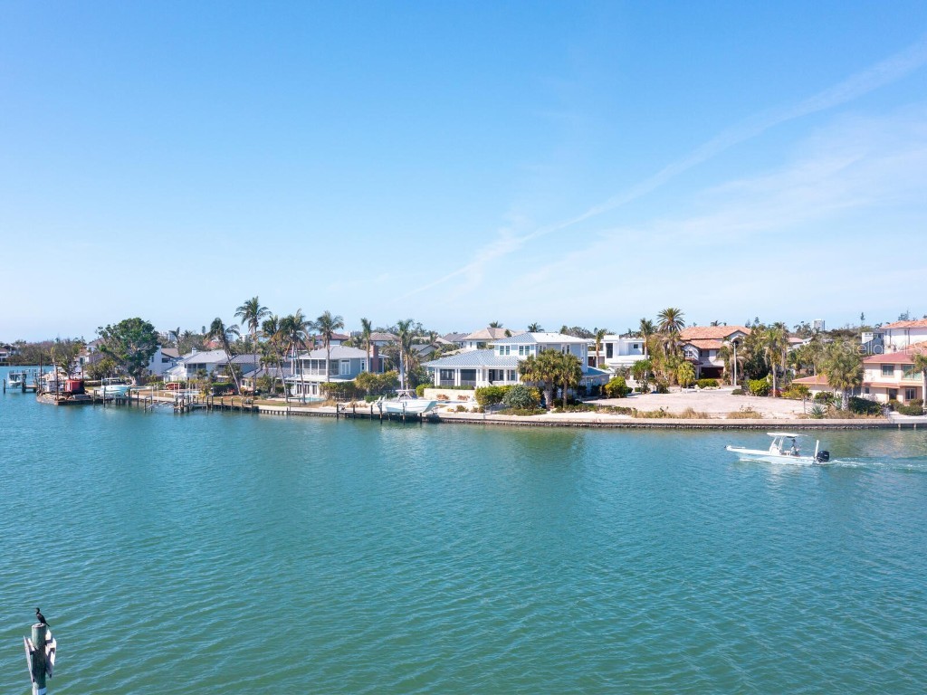 894 Freeling Drive Sarasota FL 34242 - ROBERTS BAY A4668843 image17