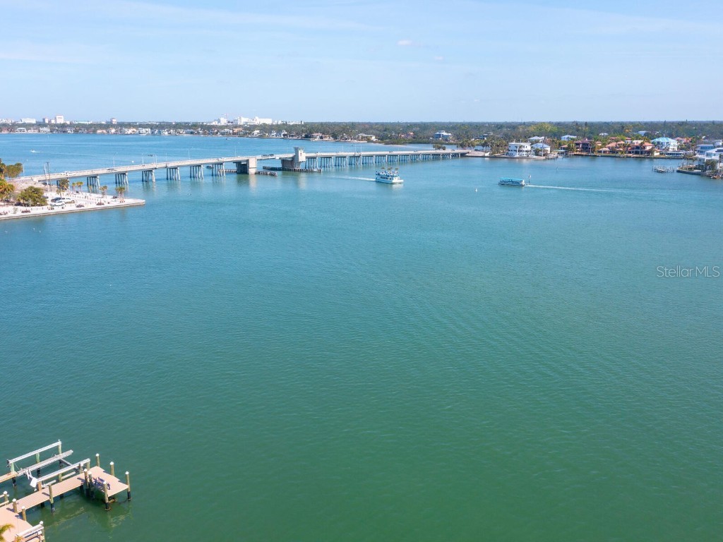 894 Freeling Drive Sarasota FL 34242 - ROBERTS BAY A4668843 image20