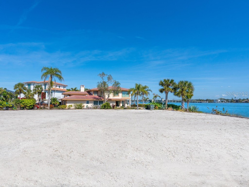 894 Freeling Drive Sarasota FL 34242 - ROBERTS BAY A4668843 image23