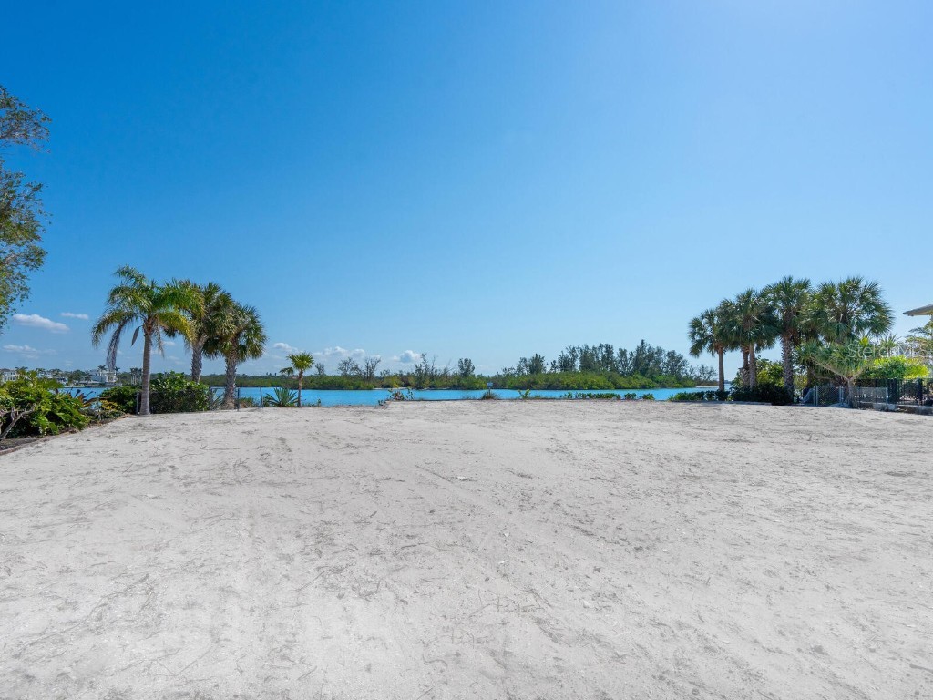 894 Freeling Drive Sarasota FL 34242 - ROBERTS BAY A4668843 image26