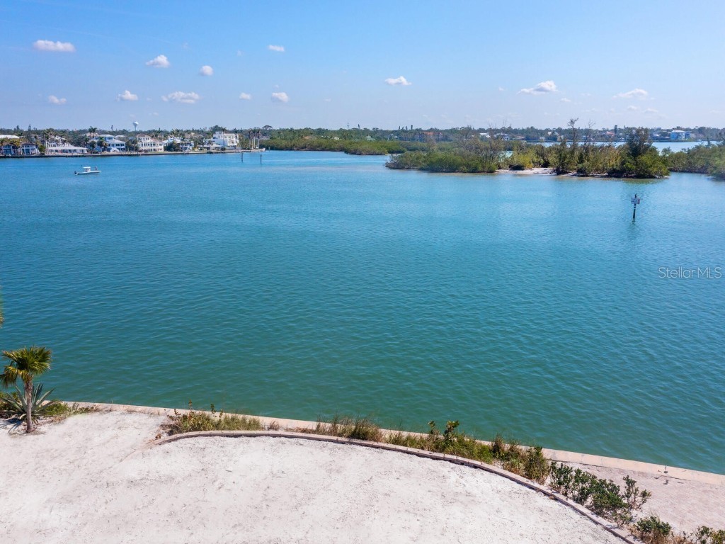 894 Freeling Drive Sarasota FL 34242 - ROBERTS BAY A4668843 image28
