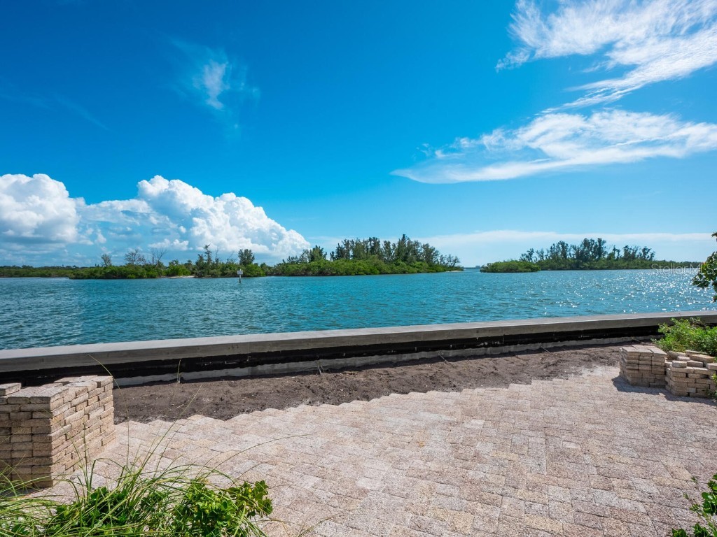 894 Freeling Drive Sarasota FL 34242 - ROBERTS BAY A4668843 image5