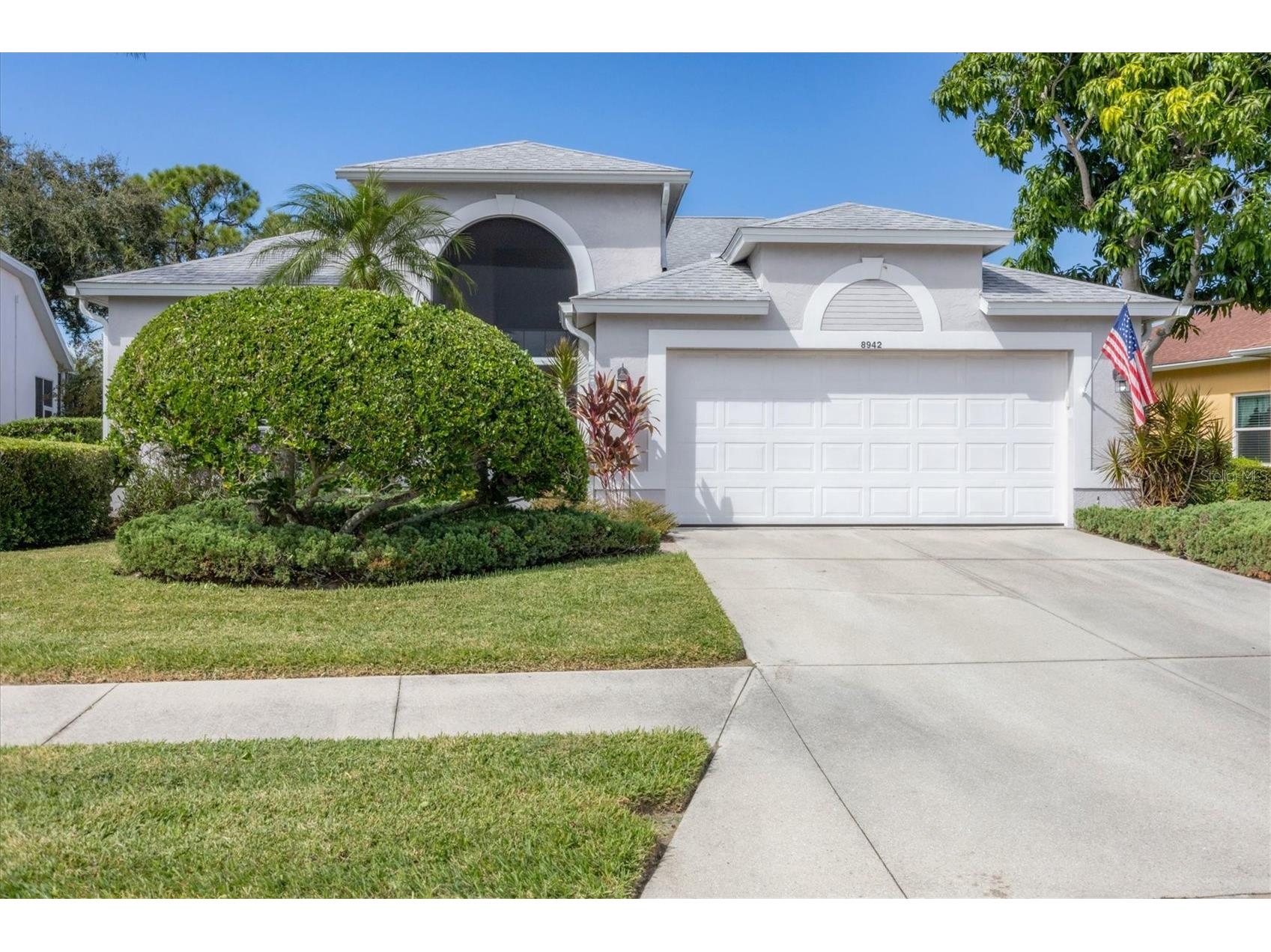 8942 Olde Hickory Avenue Sarasota FL 34238 A4670009 image1