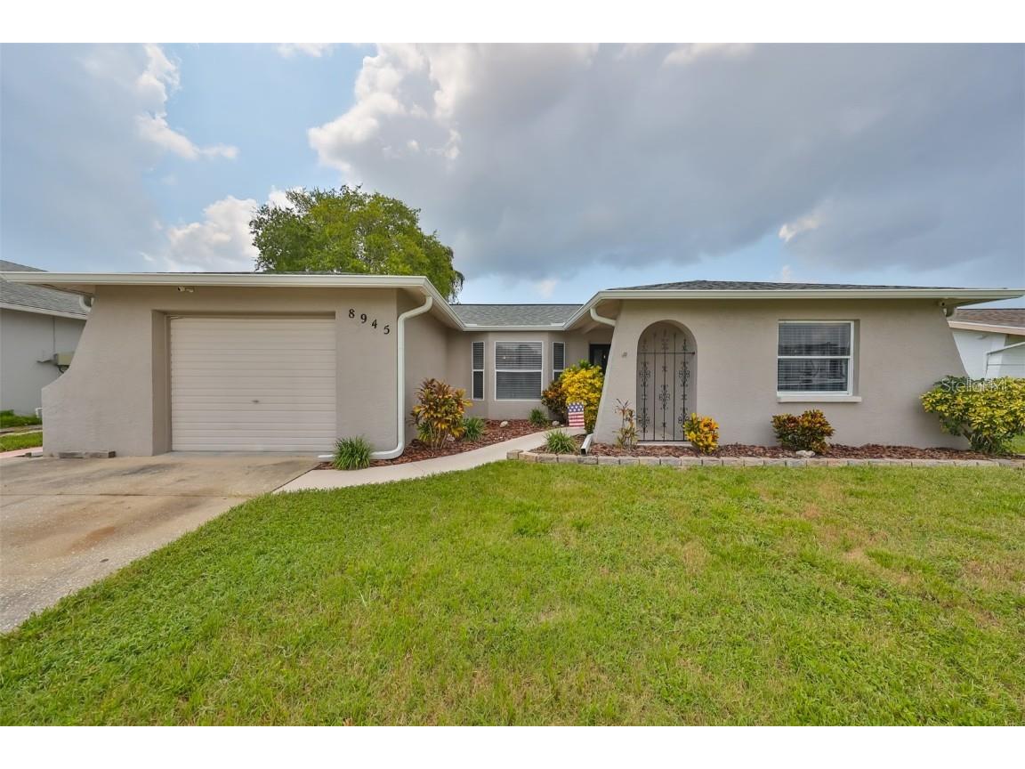 8945 Glen Moor Lane Port Richey FL 34668 T3549810 image1