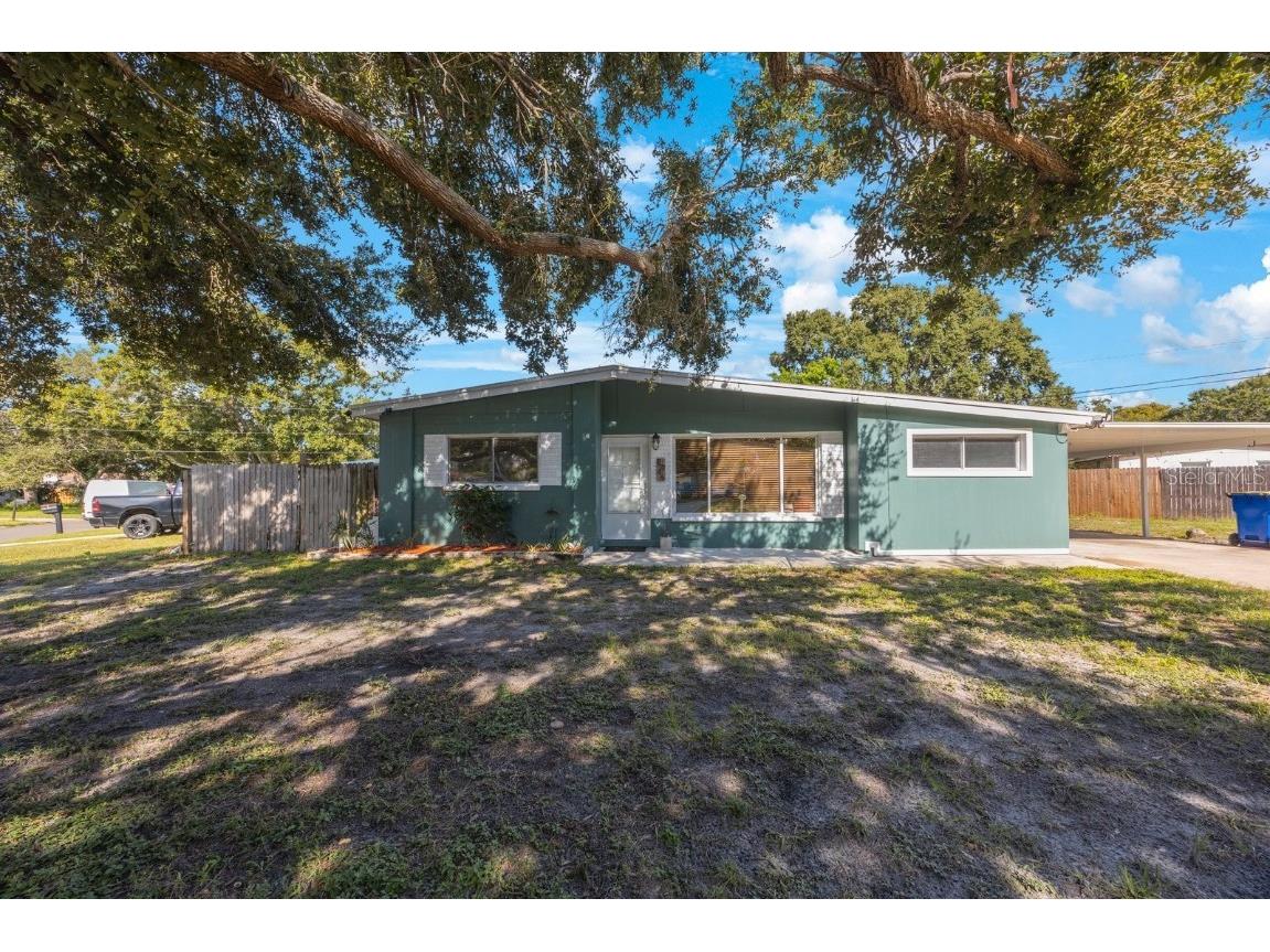 8946 93rd Street Seminole FL 33777 TB8429734 image1