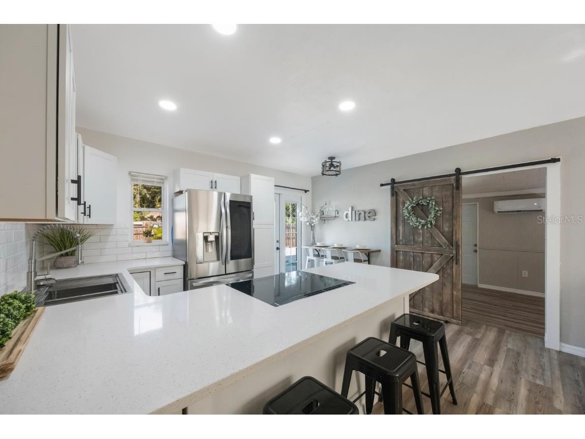 8946 93rd Street Seminole FL 33777 TB8429734 image13