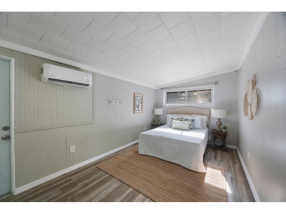 8946 93rd Street Seminole FL 33777 TB8429734 image19