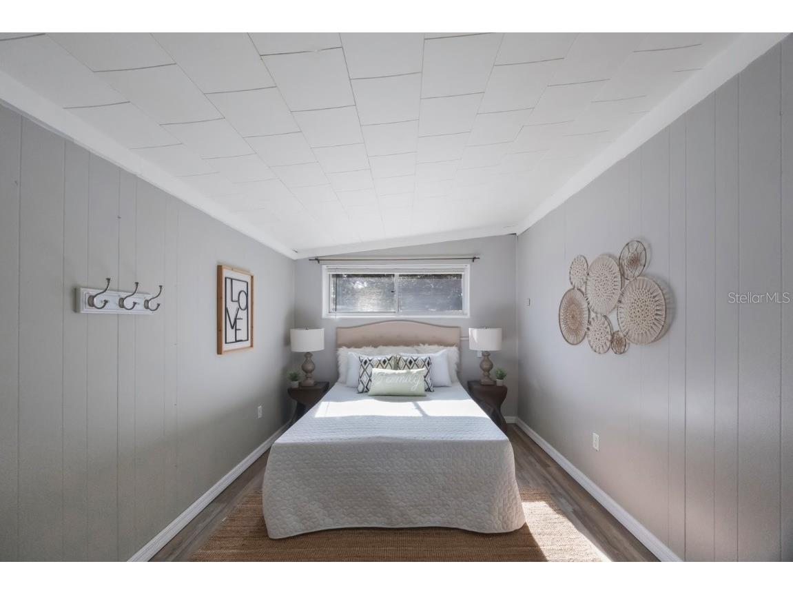 8946 93rd Street Seminole FL 33777 TB8429734 image20