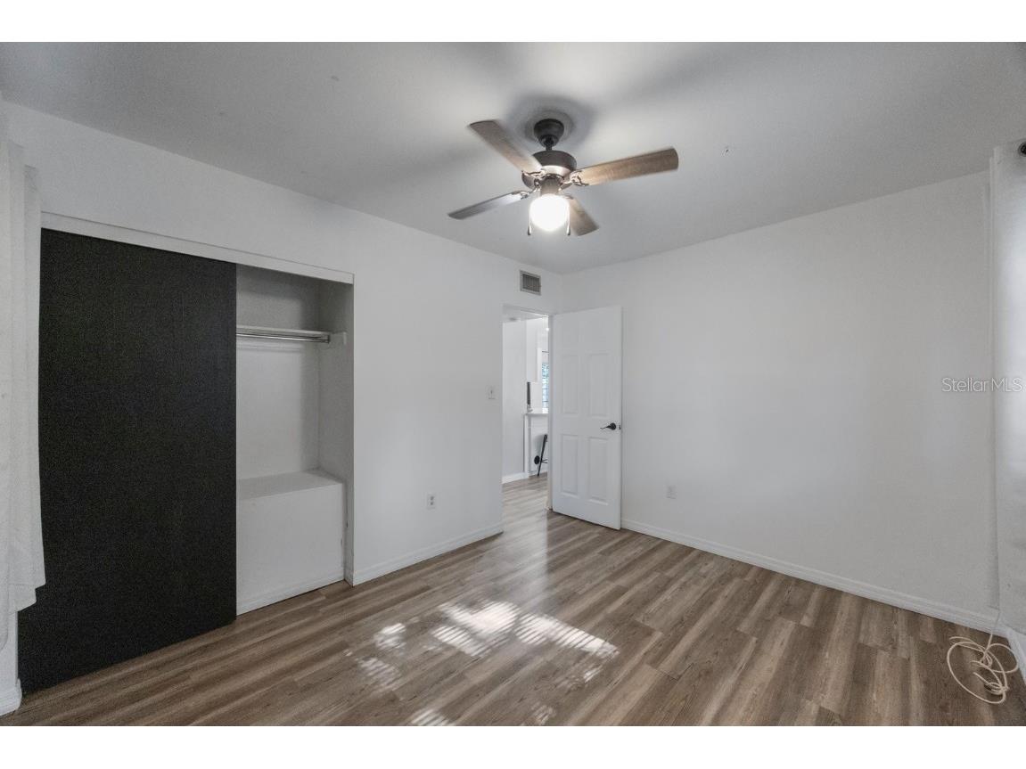 8946 93rd Street Seminole FL 33777 TB8429734 image27