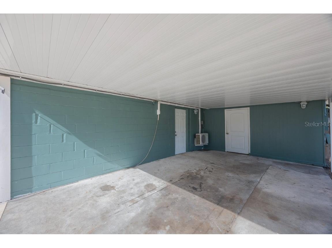 8946 93rd Street Seminole FL 33777 TB8429734 image30