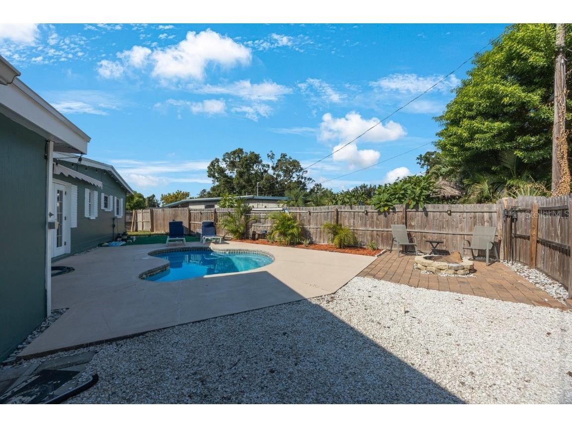 8946 93rd Street Seminole FL 33777 TB8429734 image33