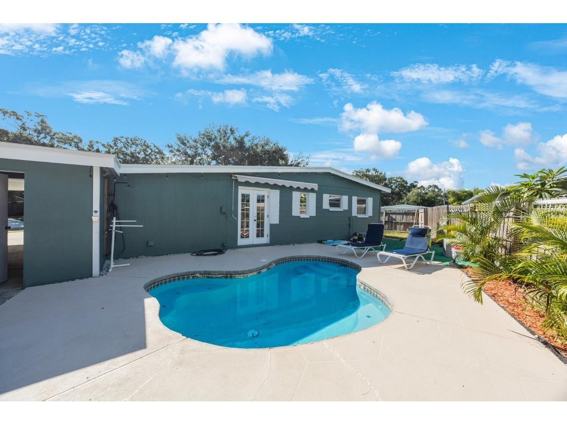 8946 93rd Street Seminole FL 33777 TB8429734 image36