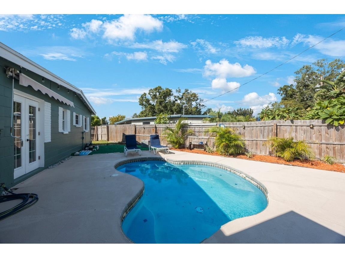 8946 93rd Street Seminole FL 33777 TB8429734 image37