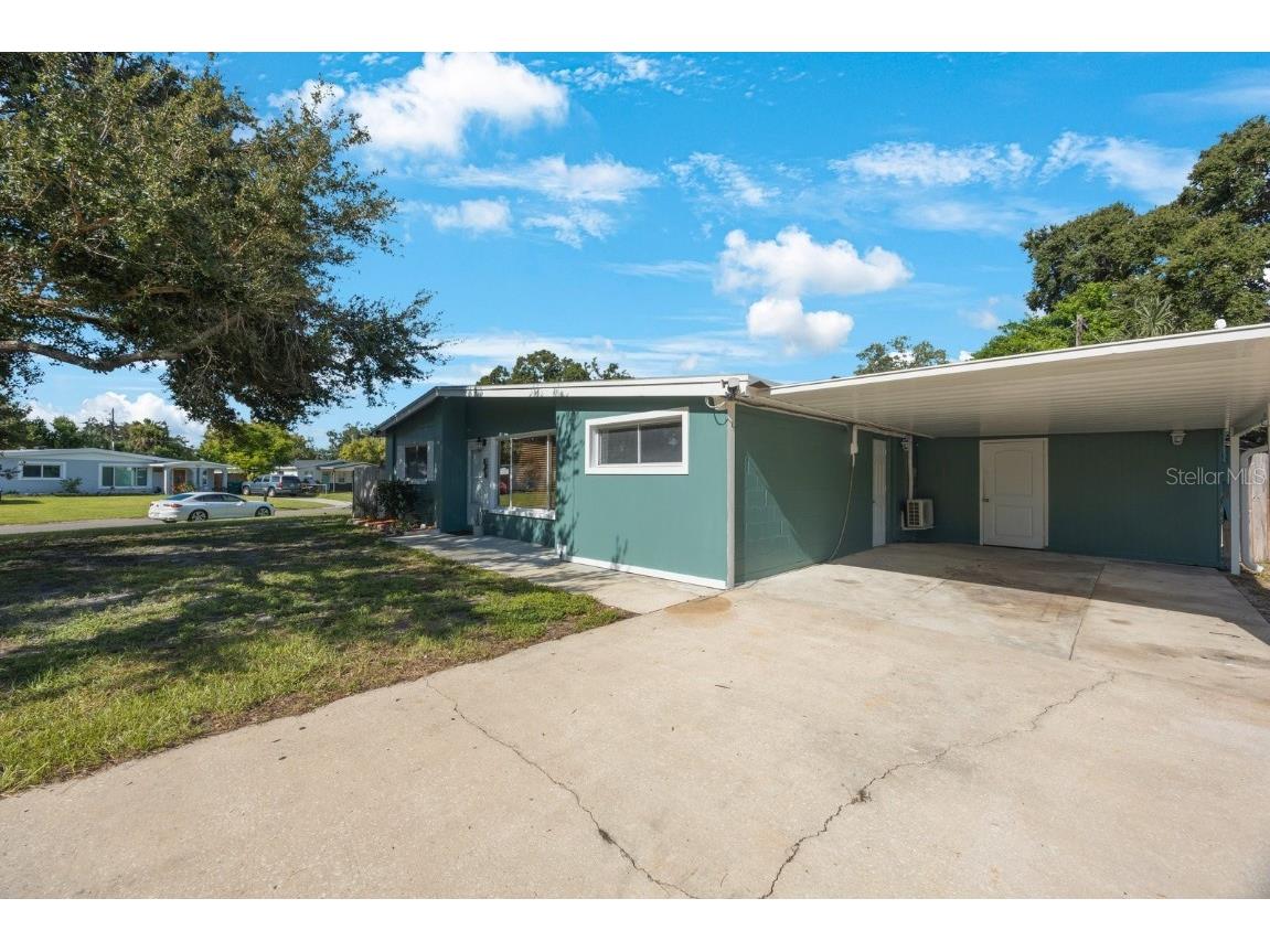 8946 93rd Street Seminole FL 33777 TB8429734 image39