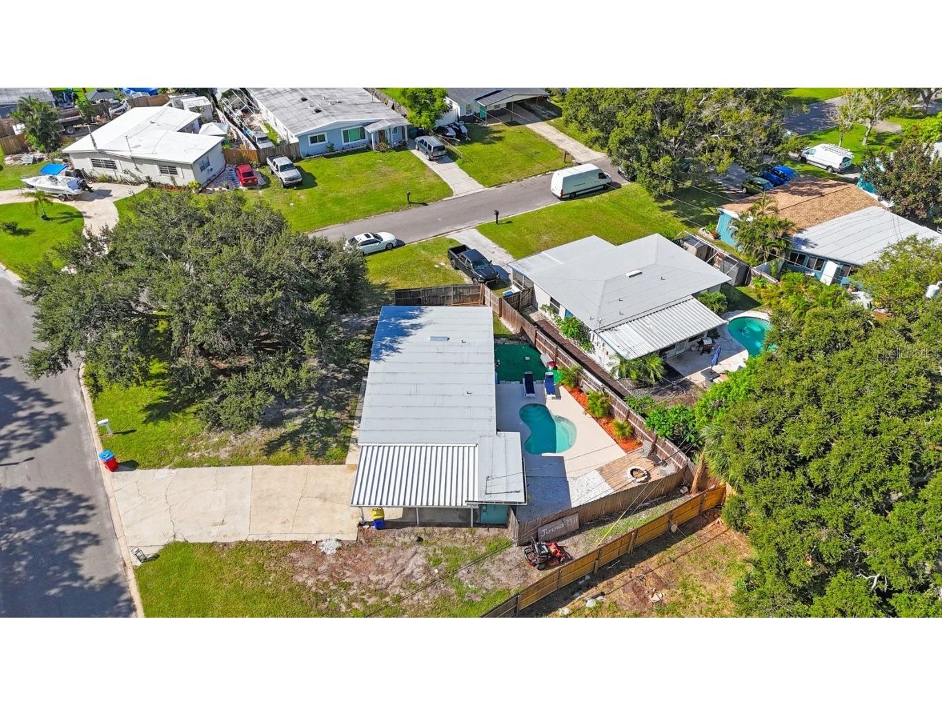 8946 93rd Street Seminole FL 33777 TB8429734 image44