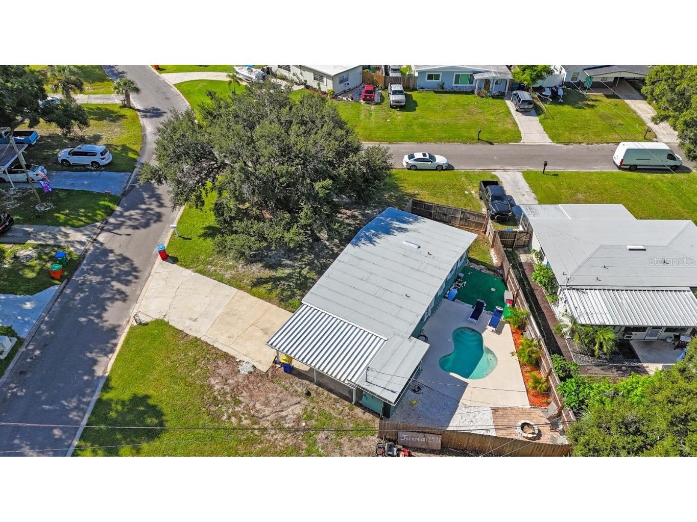 8946 93rd Street Seminole FL 33777 TB8429734 image45