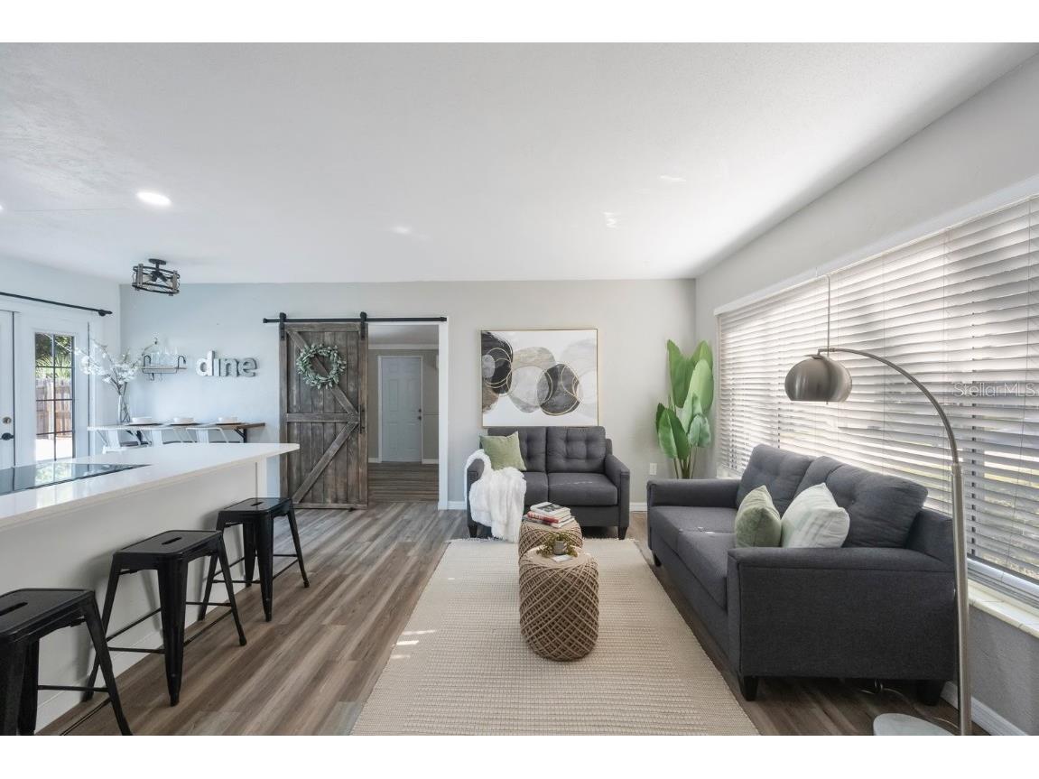 8946 93rd Street Seminole FL 33777 TB8429734 image6