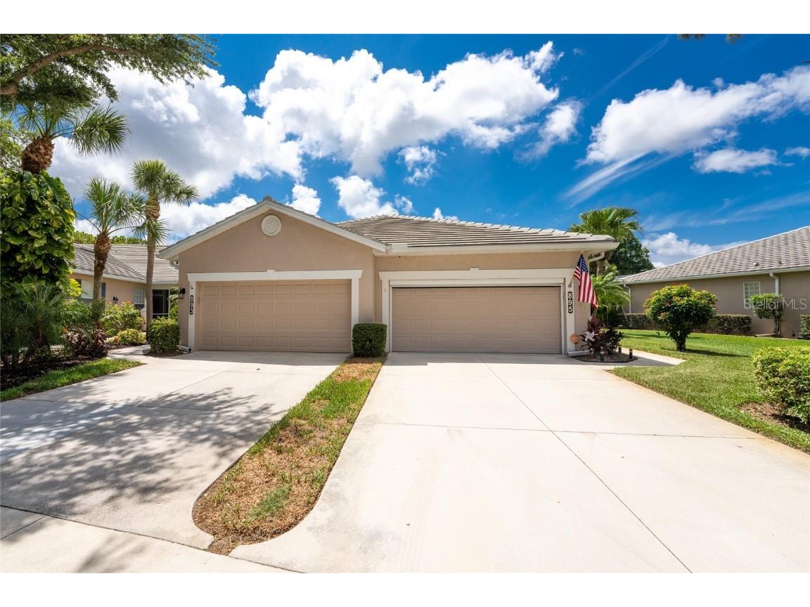 895 Chalmers Drive #1 Venice FL 34293 N6133340 image1