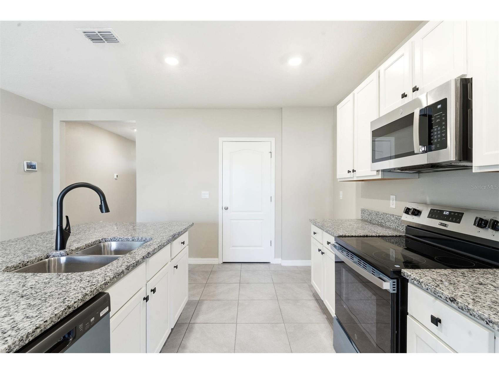 895 Lazio Circle Debary FL 32713 V4950312 image11